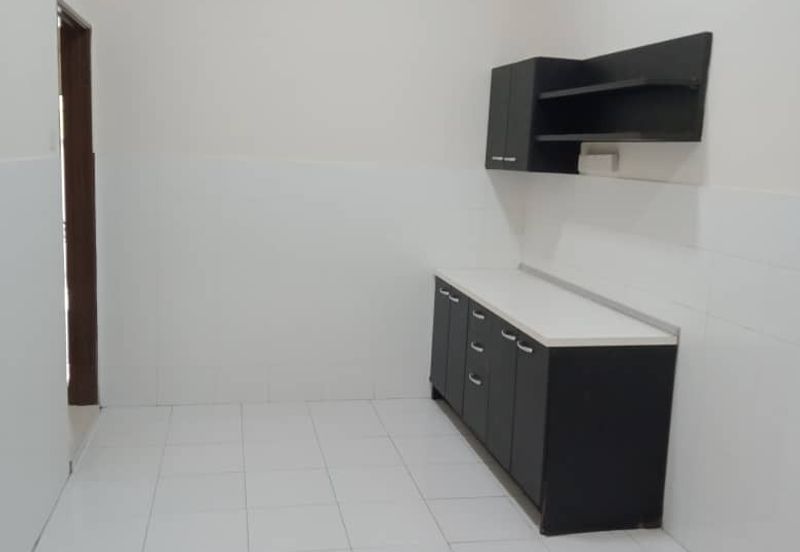 Corner lot 3-storey house for Rent @ Sentul Bahagia