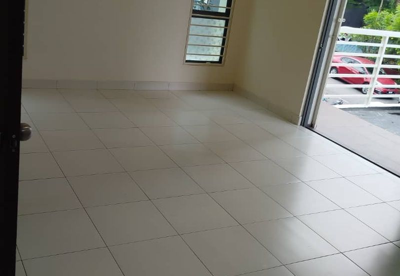 Corner lot 3-storey house for Rent @ Sentul Bahagia