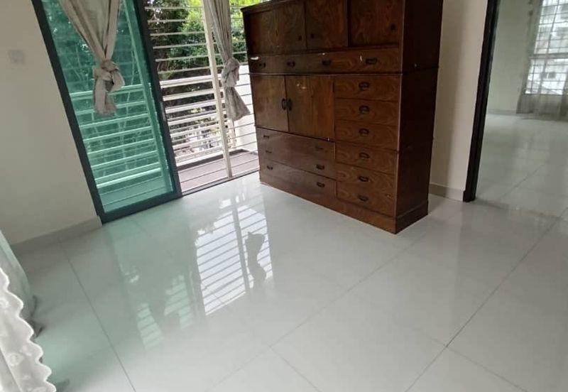 Corner lot 3-storey house for Rent @ Sentul Bahagia