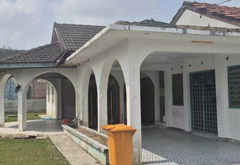 Single Storey Bungalow for Rent at Seksyen 5, Petaling Jaya