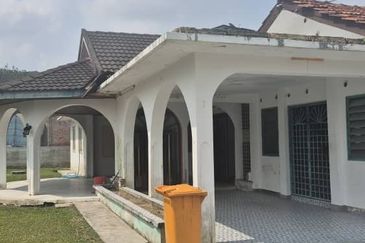 Single Storey Bungalow for Rent at Seksyen 5, Petaling Jaya