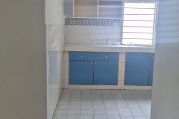 Single Storey Bungalow for Rent at Seksyen 5, Petaling Jaya