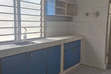 Single Storey Bungalow for Rent at Seksyen 5, Petaling Jaya