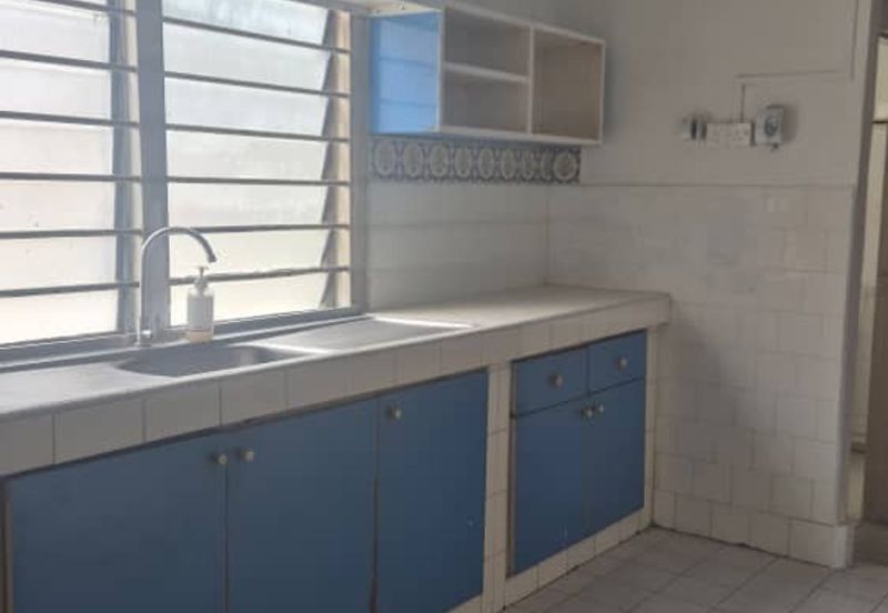 Single Storey Bungalow for Rent at Seksyen 5, Petaling Jaya