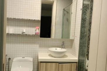 Six Ceylon (6 Ceylon)