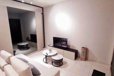 Datum Jelatek Residence