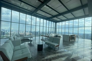 Kenwingston Platz Residence