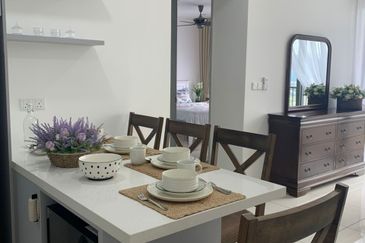 Kenwingston Platz Residence