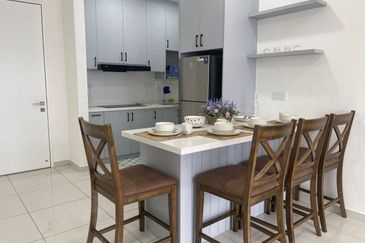 Kenwingston Platz Residence