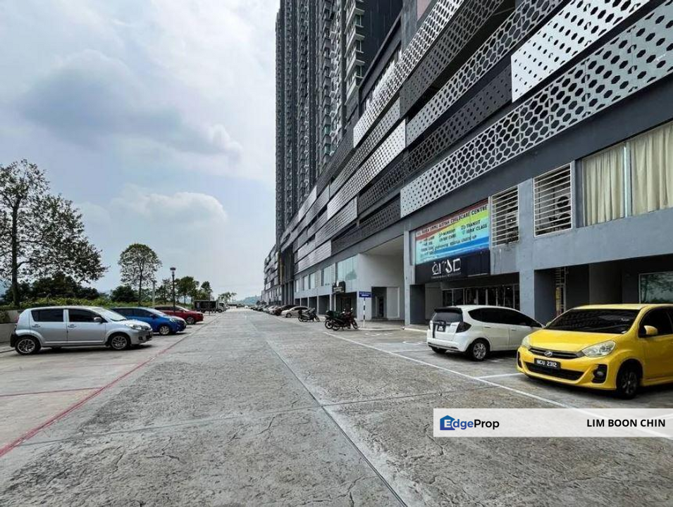 Shop lot at Savanna Lifestyle Retails, Dengkil for Sale, Selangor, Dengkil