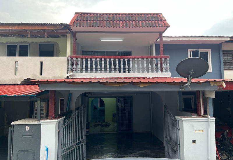 2-Storey Low Cost Terrace PKNS house @ Batu 13 1/2 Puchong for Sale