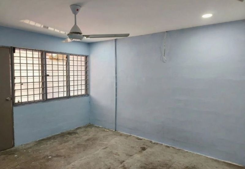 2-Storey Low Cost Terrace PKNS house @ Batu 13 1/2 Puchong for Sale
