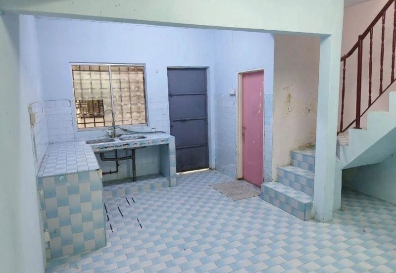 2-Storey Low Cost Terrace PKNS house @ Batu 13 1/2 Puchong for Sale