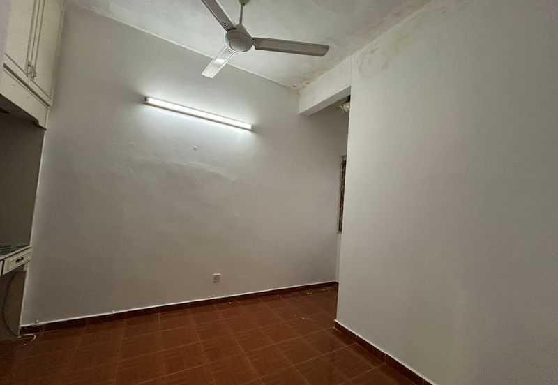 Putri Apartment