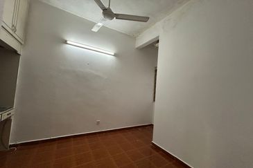 Putri Apartment
