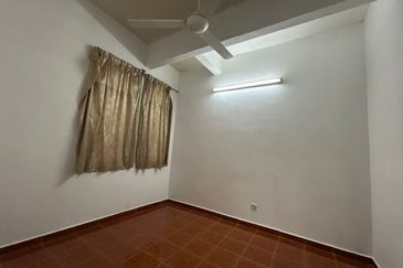 Putri Apartment