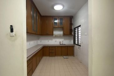 Tun Hussein Onn, Cheras