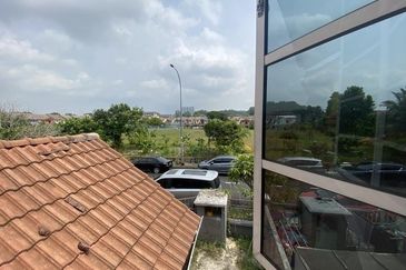 Tun Hussein Onn, Cheras