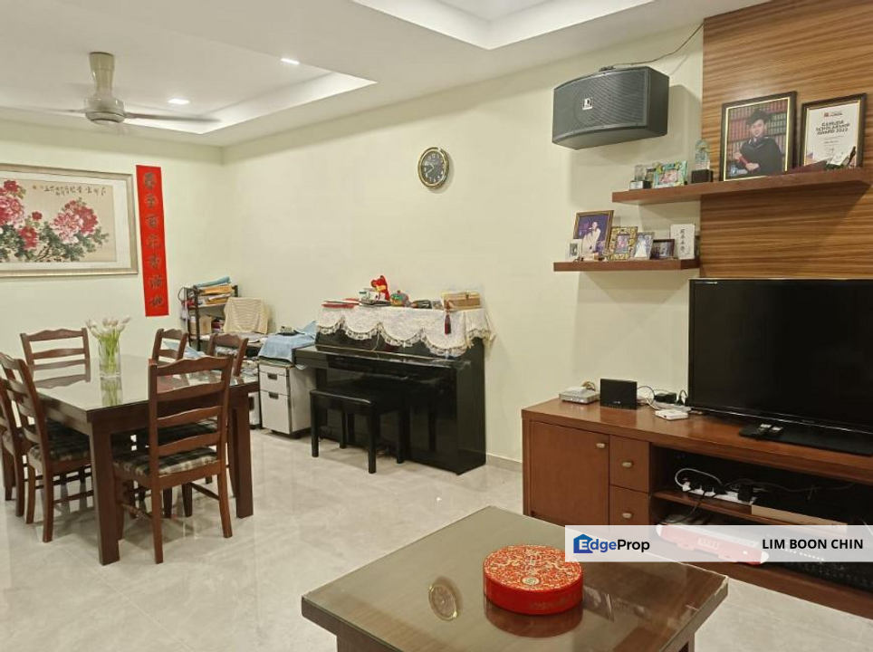 2-Storey Terraced House at Saujana Damansara for Sale, Selangor, Petaling Jaya