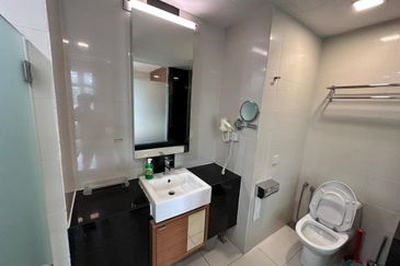 Dua Sentral Residential Tower