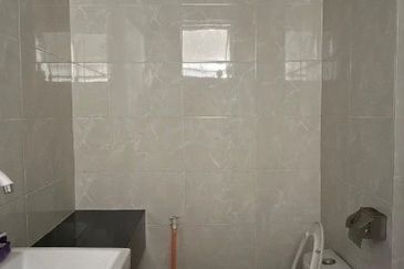 Platinum Hill Condo Pv8