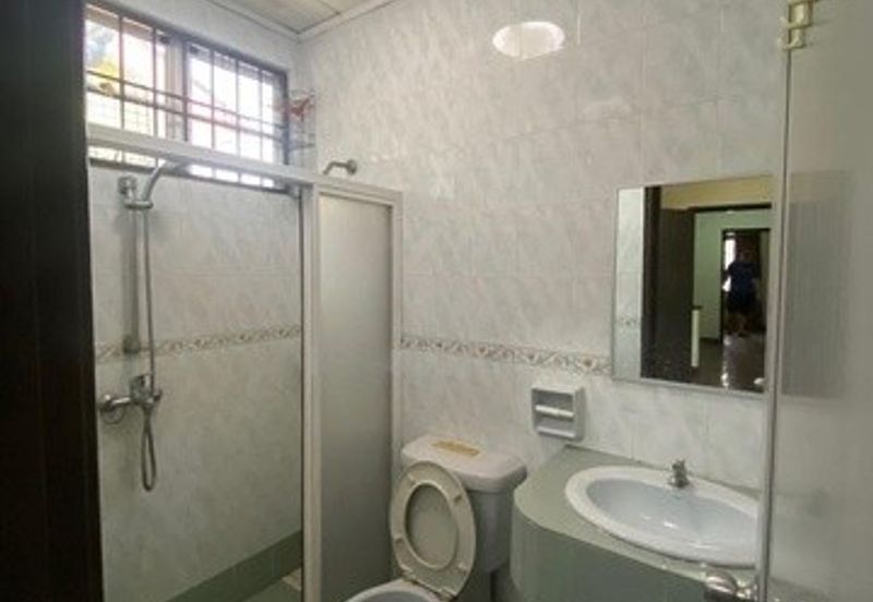 Tun Hussein Onn, Cheras