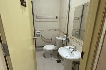 Bandar Tun Hussein Onn