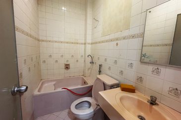 Bandar Tun Hussein Onn