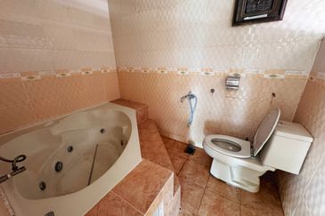 Bandar Tun Hussein Onn