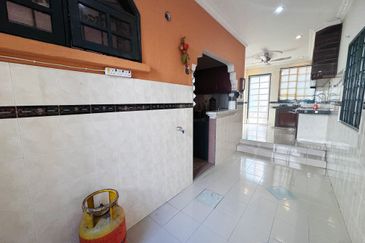 Bandar Tun Hussein Onn