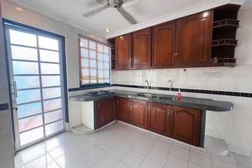 Bandar Tun Hussein Onn