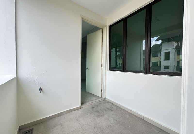 Avenue 2, Lake Valley