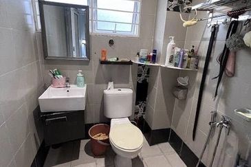 SL7, Bandar Sungai Long