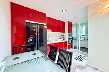 SL7, Bandar Sungai Long