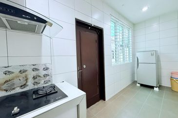 SL7, Bandar Sungai Long