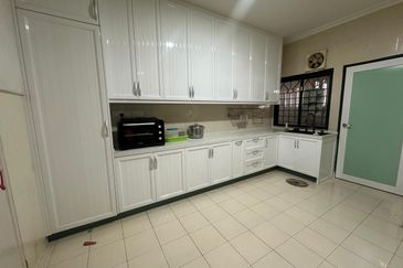 SL 4, Bandar Sungai Long