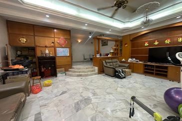 SL 4, Bandar Sungai Long