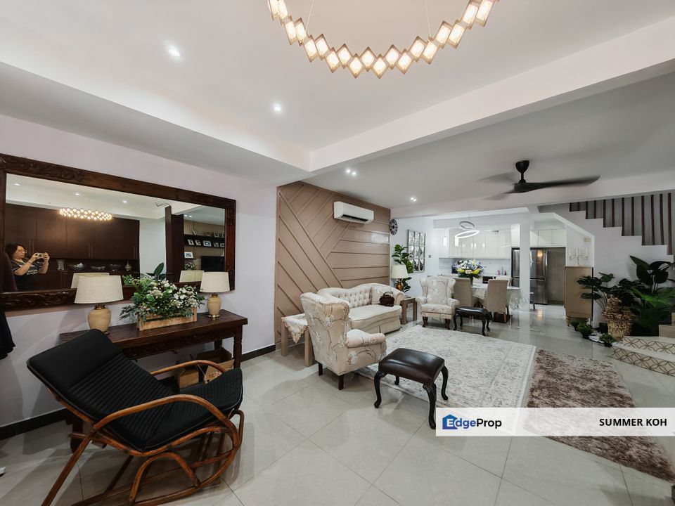 Bukit Utama Antarabangsa Ampang, 3.5 Storey Terrace For Sale, well maintained, move in condition, bumi lot, Selangor, Ampang