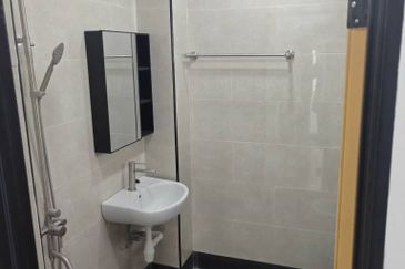 Bandar Tun Hussein Onn