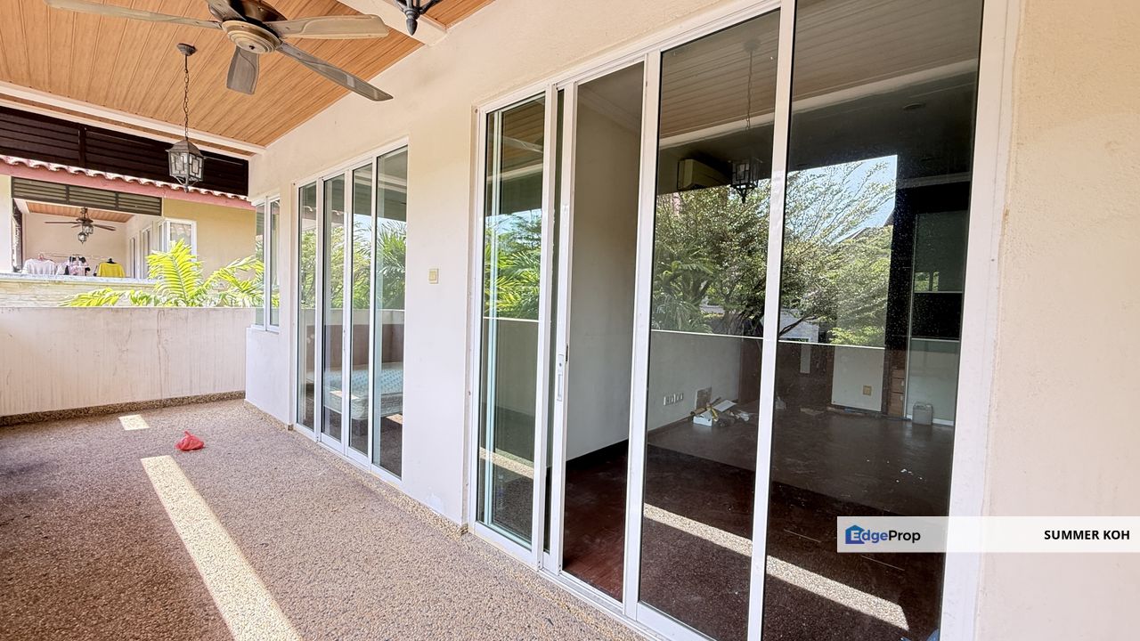 Beverly Heights Ampang 3 Storey Semi-D FOR RENT, With Lift, With Fish Pool, Well maintained, Selangor, Ampang