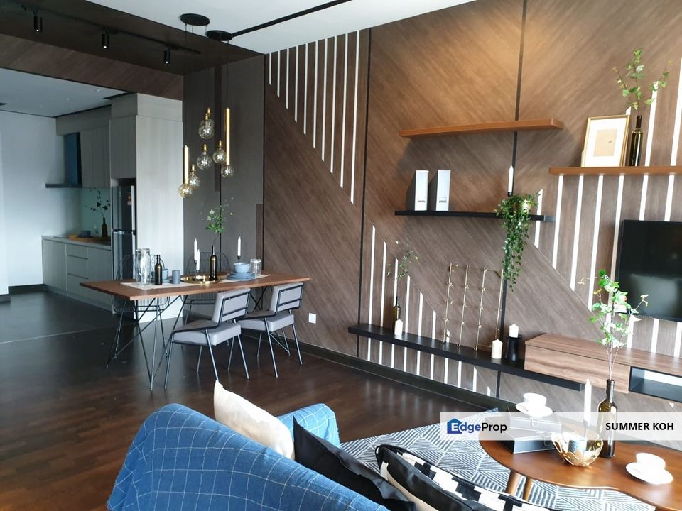 V Residence Suits, Sunway Velocity FOR SALE, Prime Location, Walking distance to MRT, shopping, Medical centre. high ROI, Kuala Lumpur, Cheras