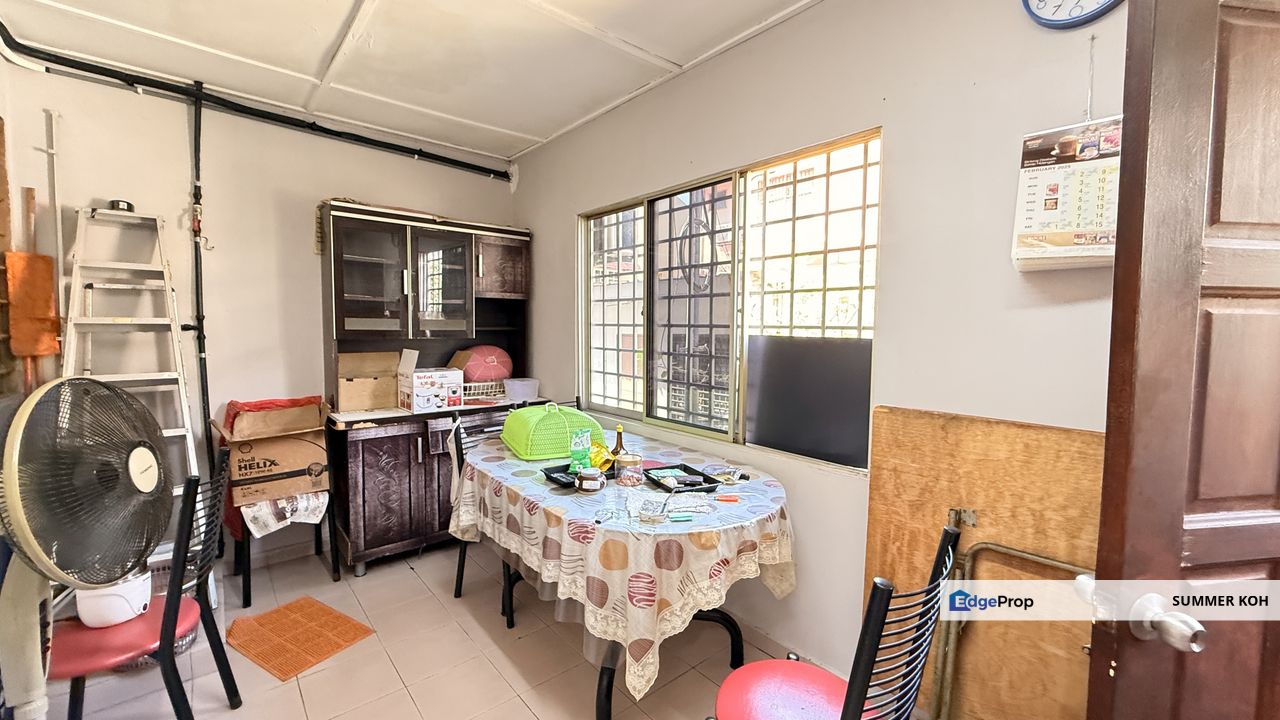 Taman Bukit Belimbing Seri Kembangan Balakong, 2 Storey Terrace For Sale, move in condition, freehold, Selangor, Seri Kembangan