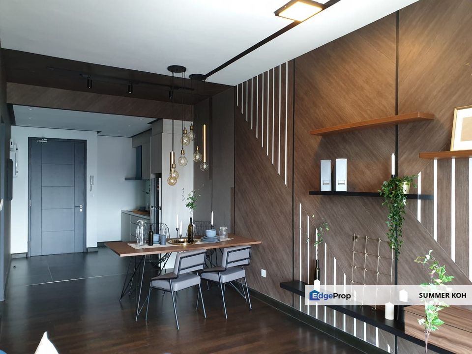 V Residence Suits, Sunway Velocity FOR SALE, Prime Location, Walking distance to MRT, shopping Mall, Medical centre, University, Kuala Lumpur, Cheras