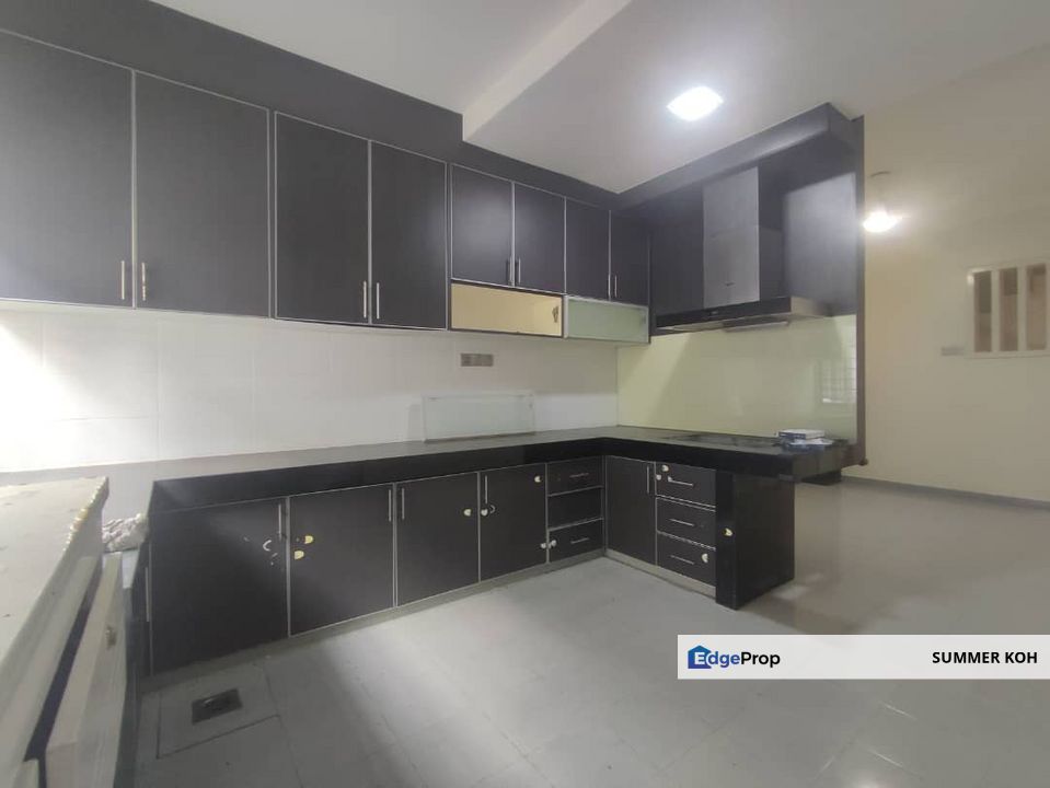 Taman Sungai Besi Indah, Seri Kembangan, 2 Storey Terrace For Sale, price dropped, fully extended, huge balcony, Selangor, Seri Kembangan