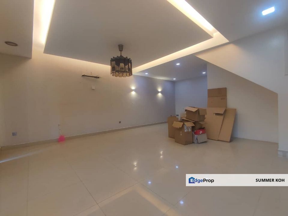 Taman Sungai Besi Indah, Seri Kembangan, 2 Storey Terrace For Sale, price dropped, fully extended, huge balcony, Selangor, Seri Kembangan