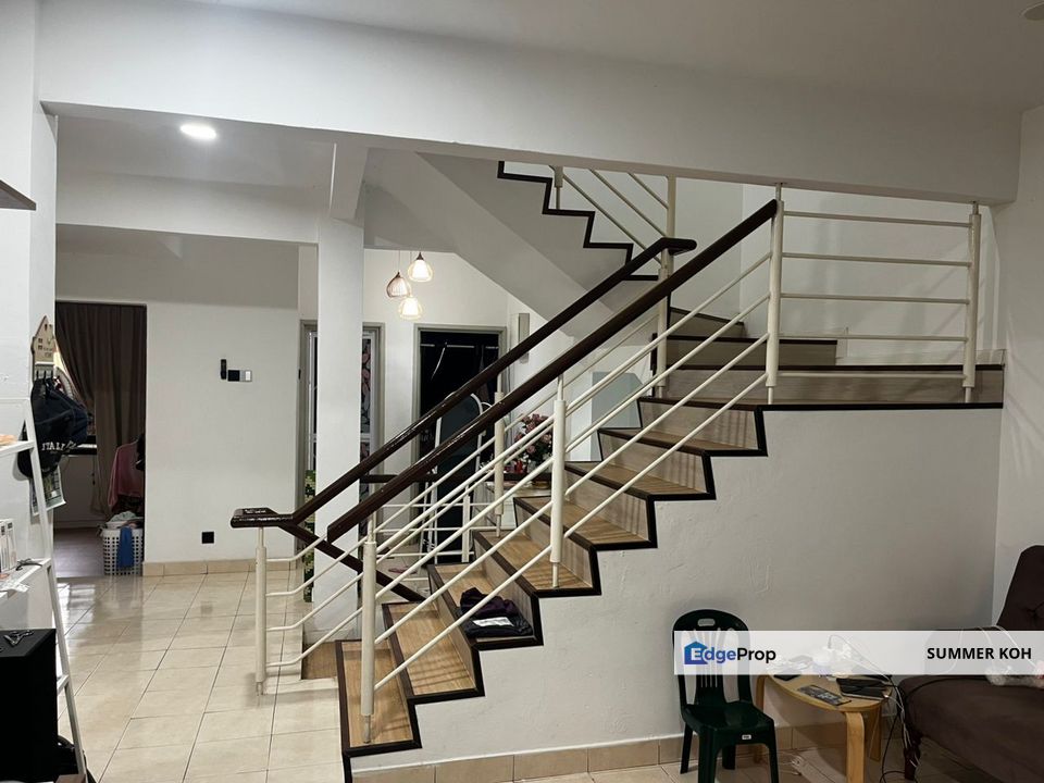 Villa Laman Tasik, Bandar Sri Permaisuri Cheras, Upper Unit End Lot Townhouse For Sale, 3 Balcony, Fully Furnished & Renovation, Strategic Location, Kuala Lumpur, Cheras