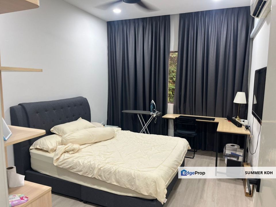 Villa Laman Tasik, Bandar Sri Permaisuri Cheras, Upper Unit End Lot Townhouse For Sale, 3 Balcony, Fully Furnished & Renovation, Strategic Location, Kuala Lumpur, Cheras