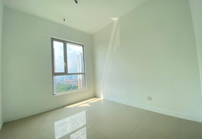 Lakefront Condominium | Emerald Hills @ Alam Damai