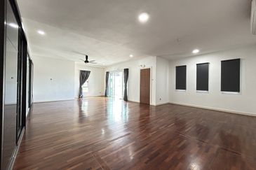 3sty bungalow @ Taming Mutiara 2,Bandar Sungai Long 