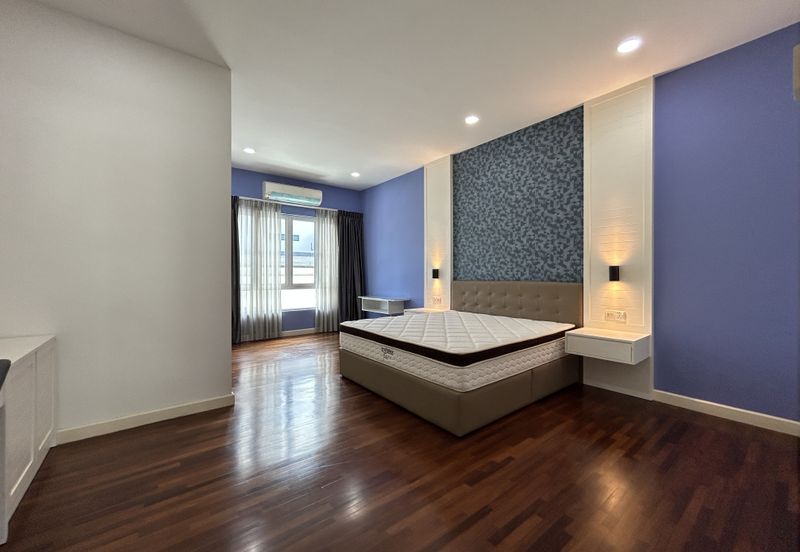 3sty bungalow @ Taming Mutiara 2,Bandar Sungai Long 